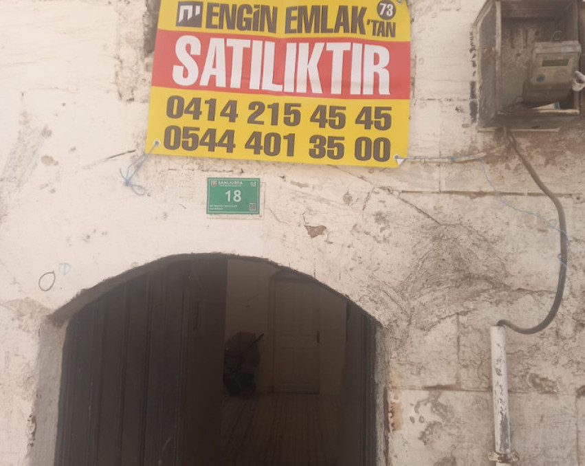 SATILIK AVLULU KARGİR EV